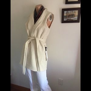 EUC Serene Travels Vest Lululemon